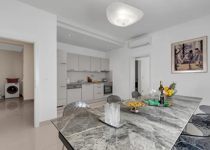 Vranjes * Μακάρσκα